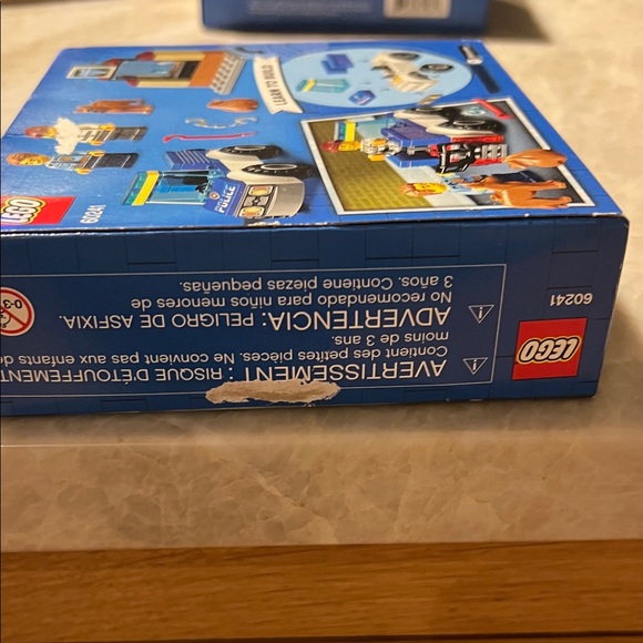 LEGO City Police Dog Unit Set - Blue and White - Picture 4 of 6